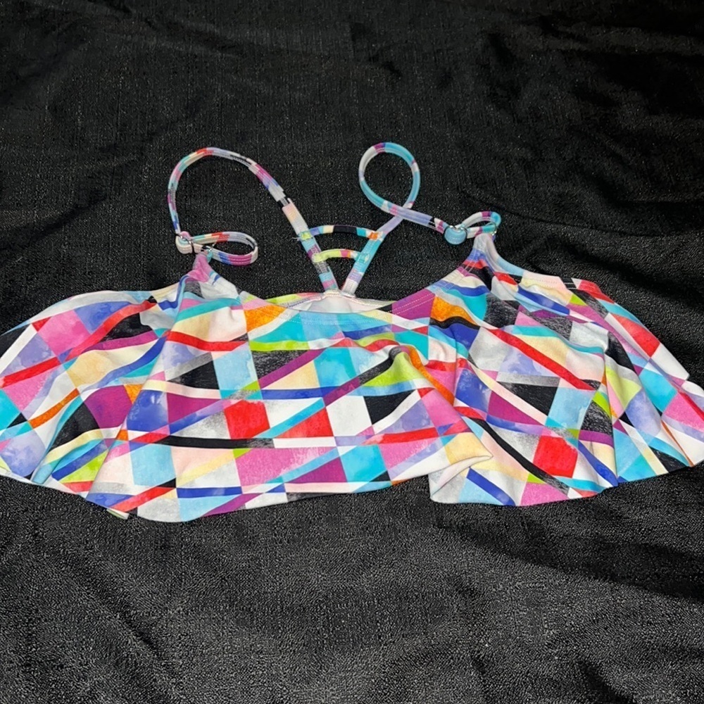 Colorblock bikini top 👙
